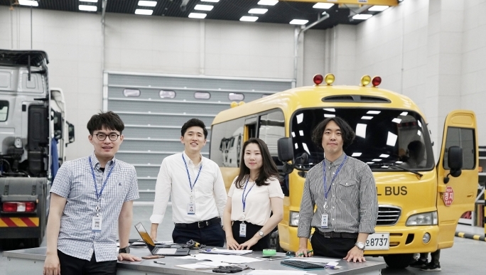 [2019.04] Manufactured and delivered to Hyundai Motor Company Transparent Touch ...
