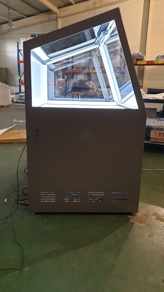 [2020.07] Manufacture and delivery of 32-inch transparent touch kiosk