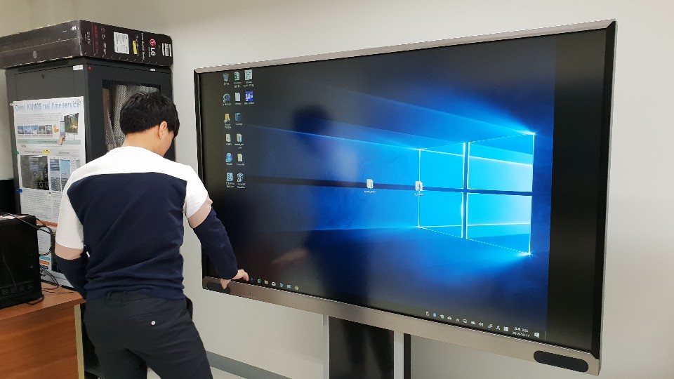 [2019.04] Supplied 86-inch touch monitor to Korea Institute of Ocean Science and...