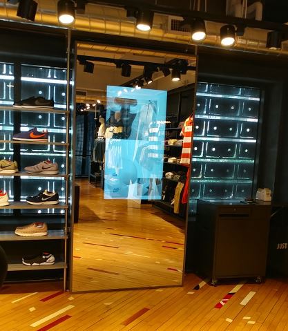[2019.04] Smart mirror LCD production and installation in the Nike store in Gang...